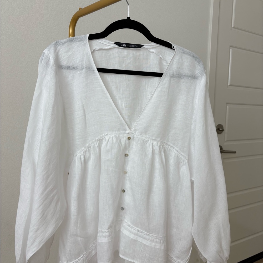 Zara Classic White V-Neck Blouse